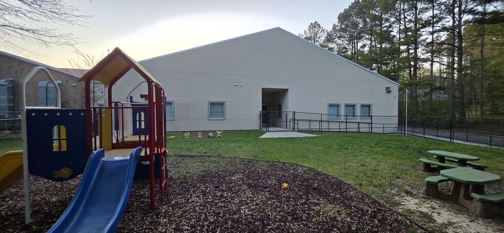 More Photos Of 6270 Red Oak Rd, Atlanta Religious Facility For Sale