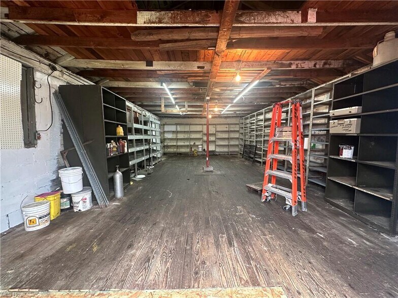 More Photos Of 1301 Brownell Ave, Lorain Service For Sale