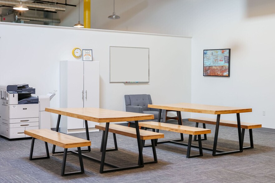 More Photos Of 82 Hanover St, Portland Office For Lease