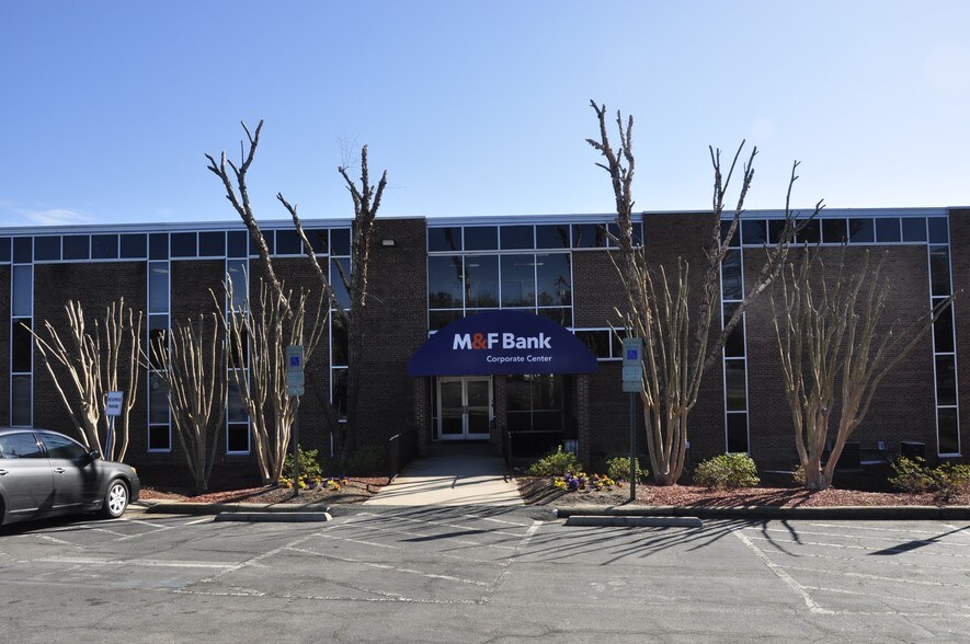 More Photos Of 2634 Durham Chapel Hill Blvd, Durham Office For Lease