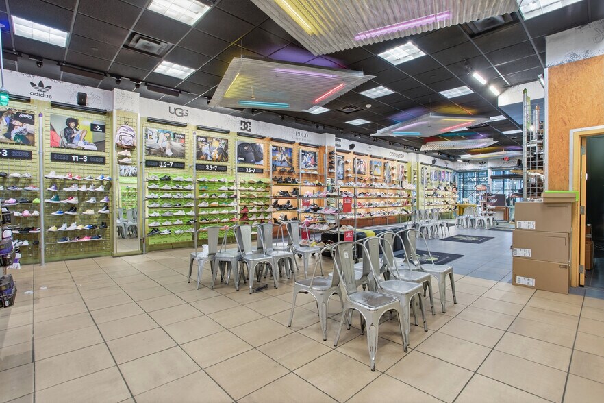 More Photos Of 452 Fulton St, Brooklyn Office For Lease