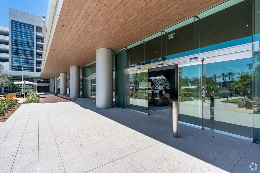 More Photos Of 18565-18575 Jamboree Rd, Irvine Office For Lease