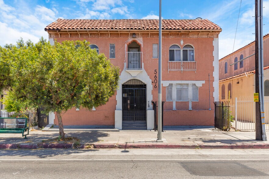 More Photos Of 5606 S Figueroa St, Los Angeles Apartments For Sale