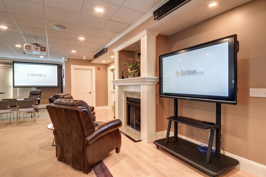 More Photos Of 125 N State St, Concord Office For Lease