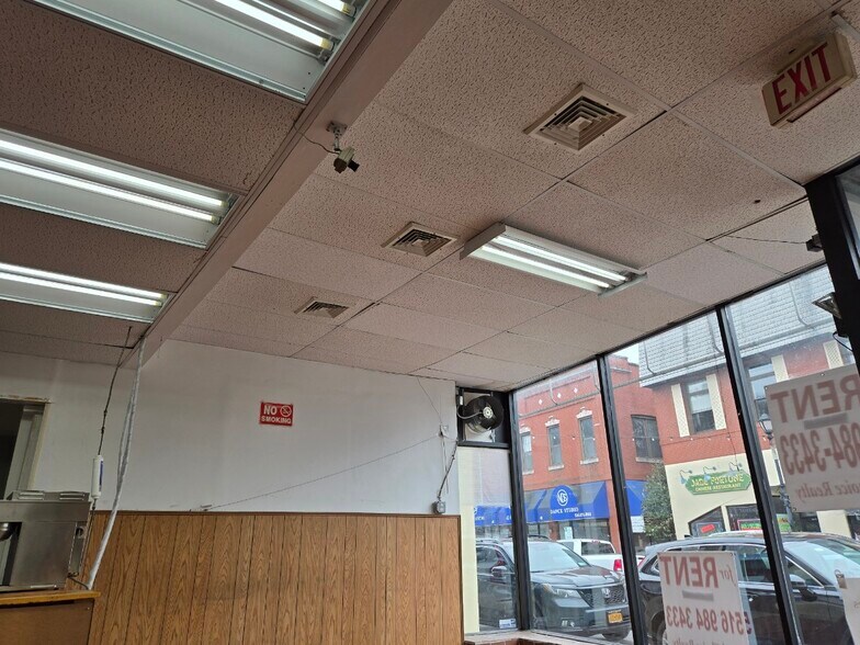 More Photos Of 29 Glen St, Glen Cove Storefront Retail Office For Lease