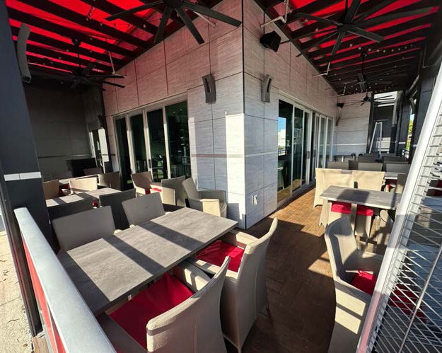 More Photos Of 3936 Tamiami Trl N, Naples Restaurant For Lease