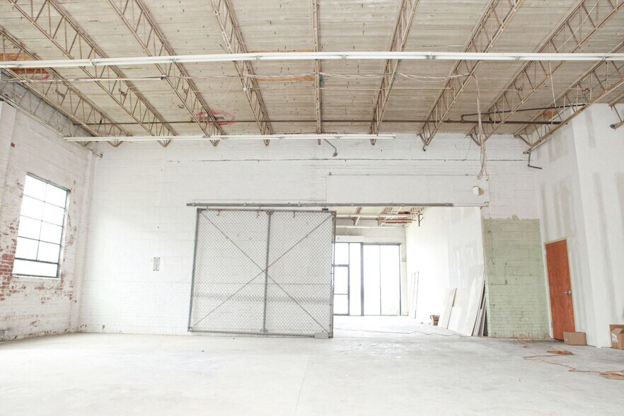 More Photos Of 222 S Kenosha Ave, Tulsa Storefront Retail Office For Lease