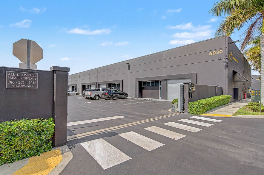 More Photos Of 6030 NW 102nd Ave, Doral Showroom For Sale