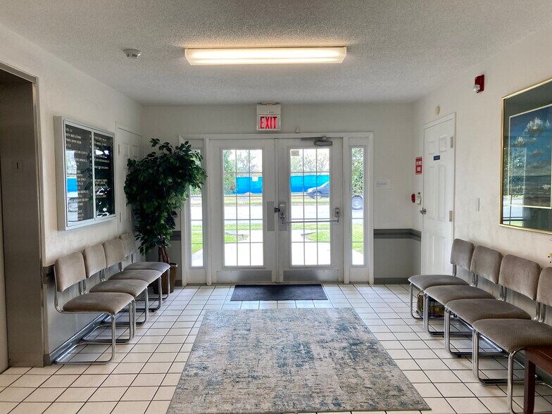 More Photos Of 435 S Ridgewood Ave, Daytona Beach Office For Sale