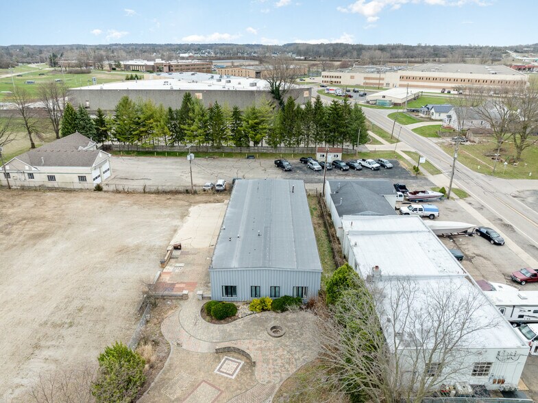 More Photos Of 160 Glaser St, Fairborn Flex For Sale