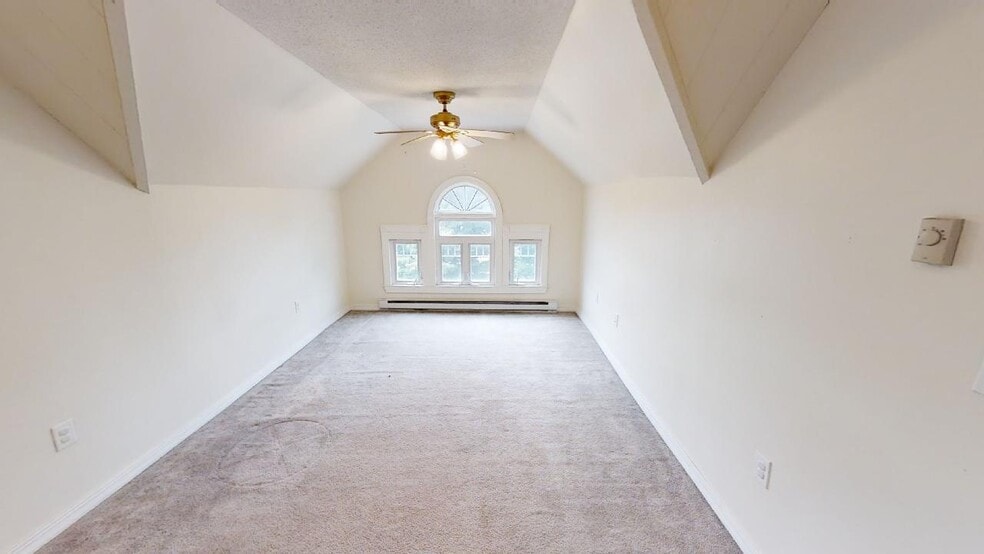 More Photos Of 763 Massachusetts Ave, Lunenburg General Retail For Sale