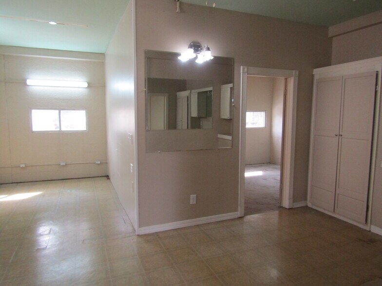 More Photos Of 501 S Lewis St, New Iberia Office For Sale