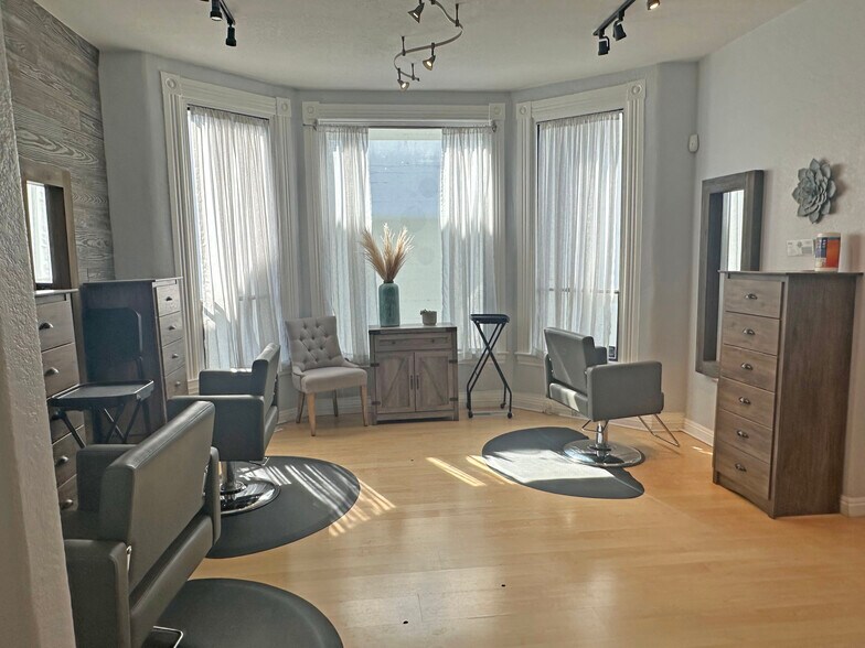 More Photos Of 1050-1054 4th St, Santa Rosa Freestanding For Sale
