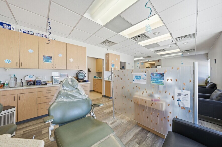 More Photos Of 299 Forest Ave, Paramus Office For Sale