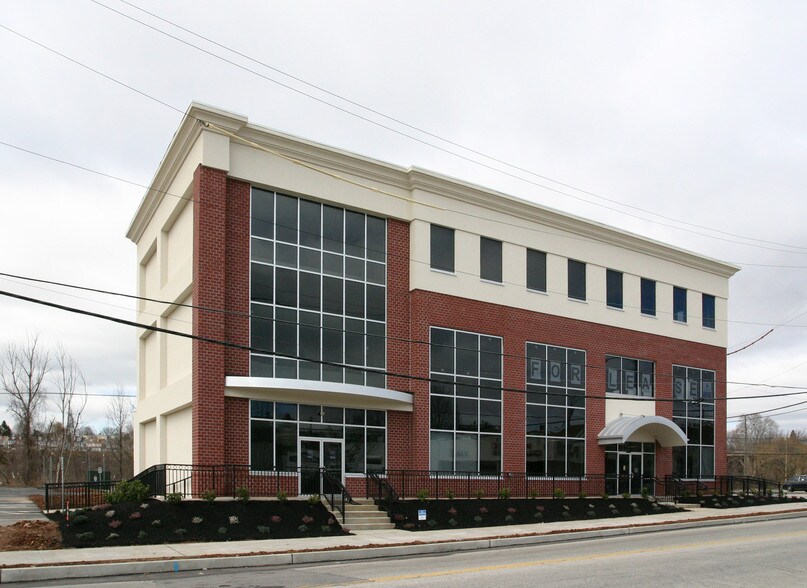 More Photos Of 347 E Bridge St, Phoenixville Office For Lease