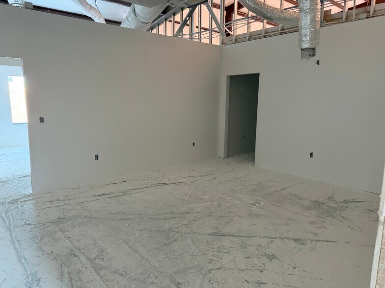 More Photos Of 4728 TX-18, Monahans Warehouse For Sale