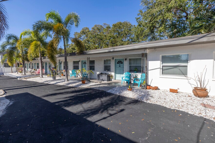 More Photos Of 779 9th Ave N, Saint Petersburg Apartments For Sale