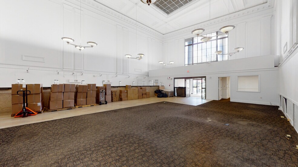 More Photos Of 1341 Beacon St, Brookline Freestanding For Lease