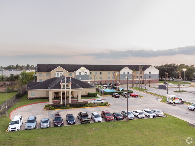 Primary Photo Of 1340 N Sam Houston Pky E, Houston Hotel For Sale