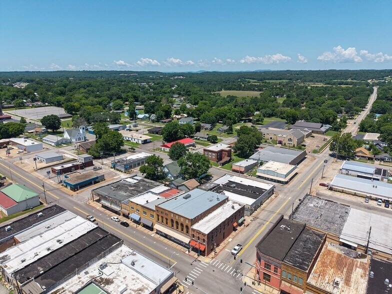 More Photos Of 111 N 3rd St, Ozark General Retail For Sale
