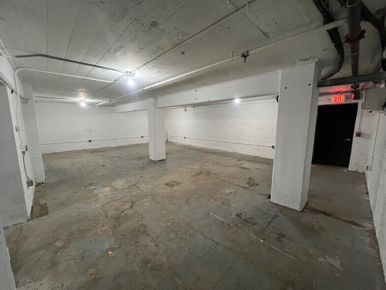 More Photos Of 190 Christopher Columbus Dr, Jersey City Office Residential For Lease