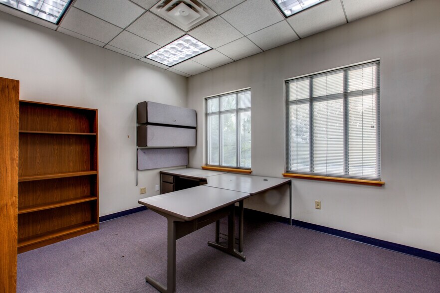 More Photos Of 5878 S Rapp St, Littleton Office For Sale