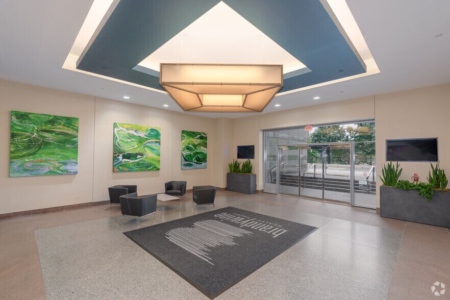 More Photos Of 2001 Market St, Philadelphia Unknown For Lease