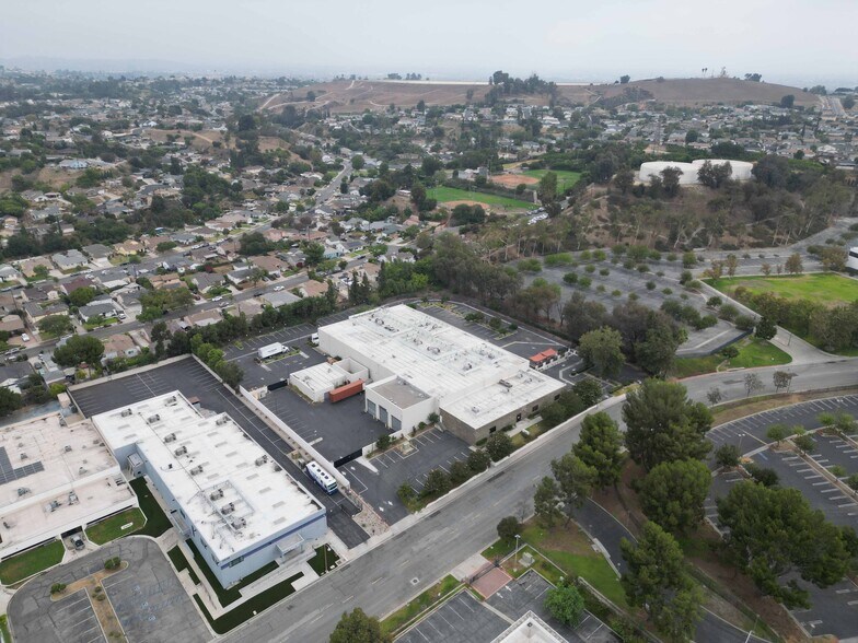 More Photos Of 2001 Saturn St, Monterey Park Light Distribution For Sale