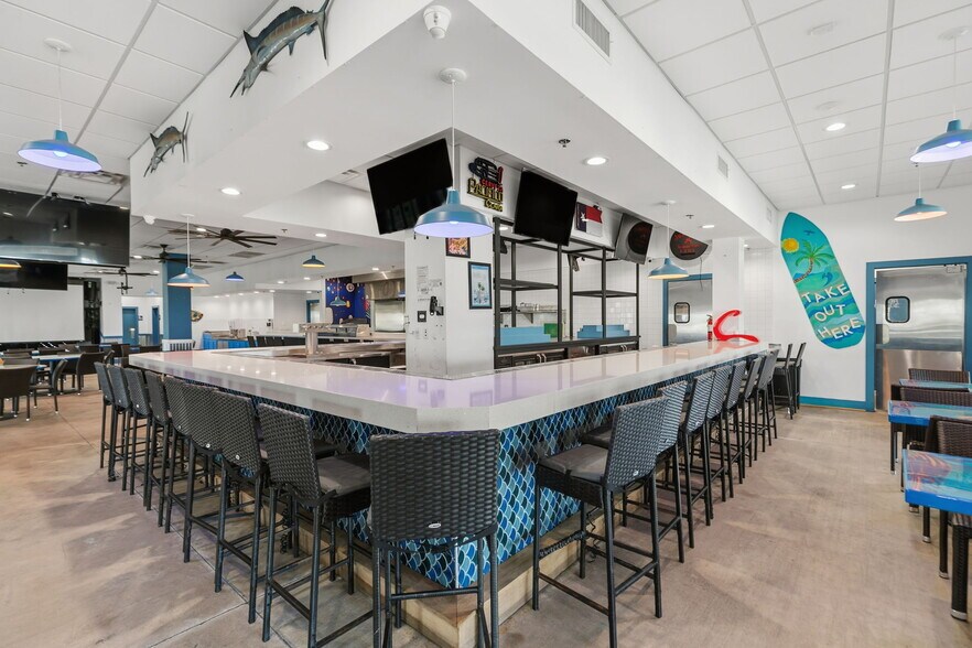 More Photos Of 3302 Shaver St, Pasadena Restaurant For Lease