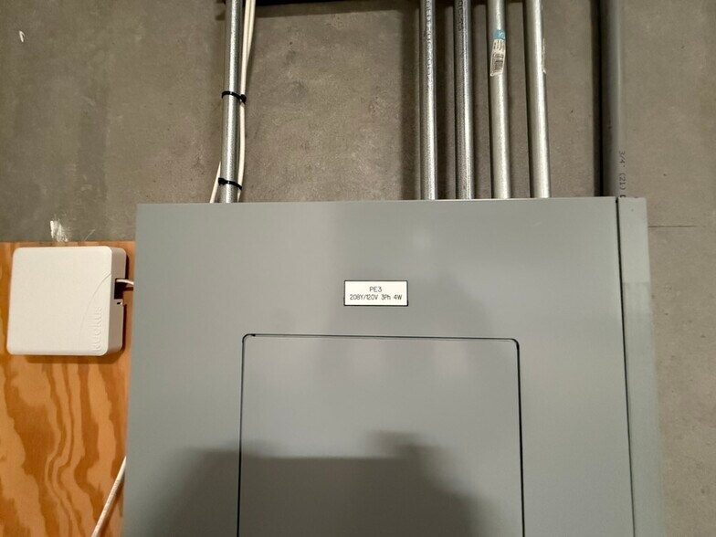 More Photos Of 15823 W Monte St, Sylmar Warehouse For Sale