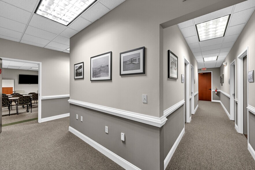 More Photos Of 204 Muirs Chapel Rd, Greensboro Office For Lease