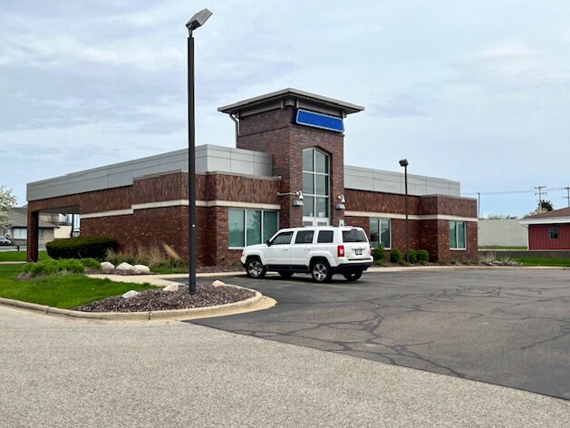 More Photos Of 857 4 Mile Rd, Grand Rapids Bank For Sale