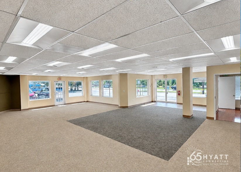 More Photos Of 1641 Crain Hwy, Crofton Storefront Retail Office For Lease
