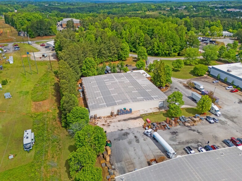 More Photos Of 2312 Centennial Cir, Gainesville Warehouse For Sale
