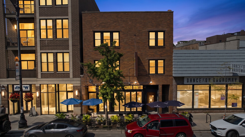 More Photos Of 3124 N Broadway, Chicago Storefront Retail Residential For Sale