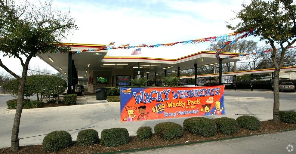 More Photos Of 2301 Blanco Rd, San Antonio Fast Food For Lease