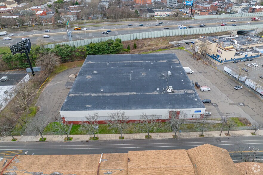 More Photos Of 130 Hamilton St, New Haven Warehouse For Lease