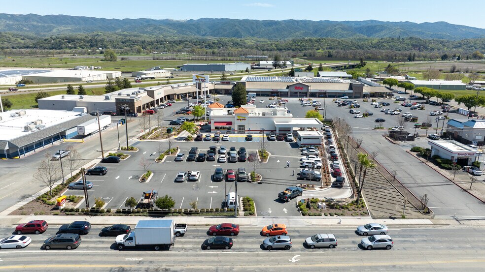 More Photos Of 1301-1399 N State St, Ukiah General Retail For Sale