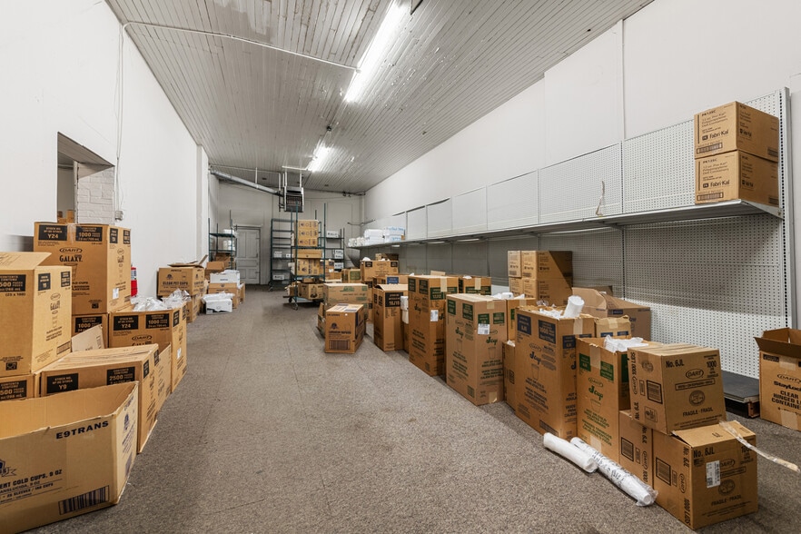 More Photos Of 2211 Gratiot Ave, Detroit Office For Sale