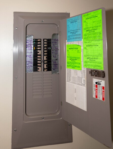 More Photos Of 316 S Broadway, Baltimore Storefront Retail Residential For Sale