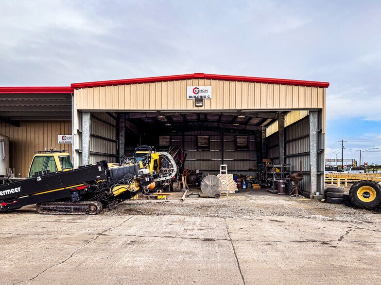 More Photos Of 5821 Agnes St, Corpus Christi Service For Sale