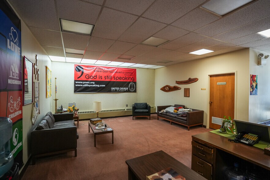 More Photos Of 431 Delaware Ave, Palmerton Office For Sale