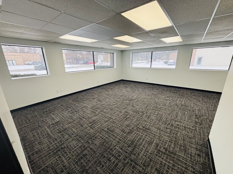 More Photos Of 38353 Abruzzi Dr, Westland Warehouse For Lease