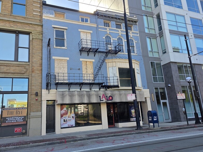 More Photos Of 707-709 Main St, Cincinnati Storefront Retail Residential For Sale