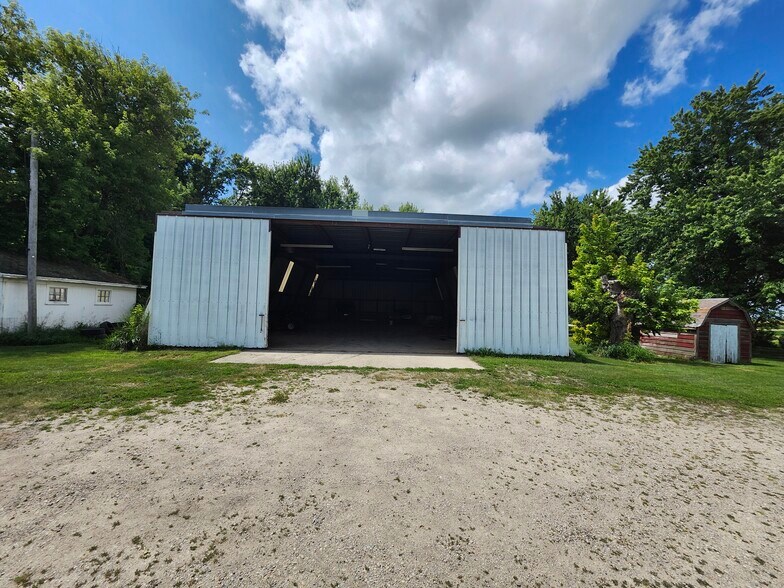 More Photos Of 17069 400th St, Leland Contractor Storage Yard For Sale