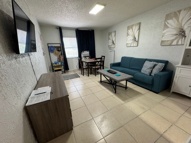 More Photos Of 300 Georgia St, Hollywood Apartments For Sale