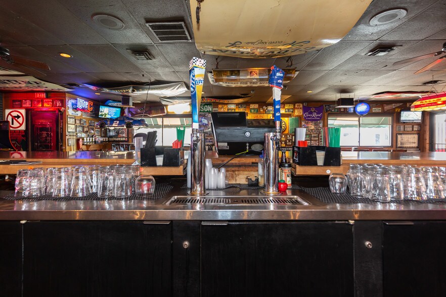 More Photos Of 6001 State Rd, Parma Restaurant For Sale