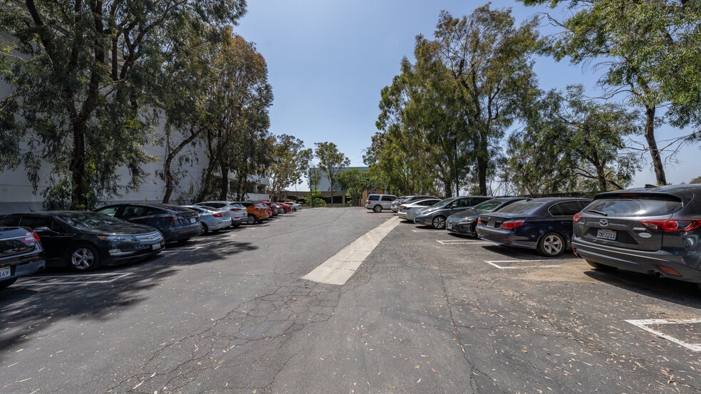 More Photos Of 901 Corporate Center Dr, Monterey Park Office For Sale