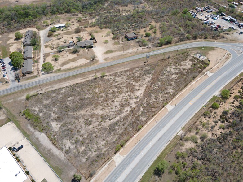 More Photos Of 8276 N SH 16, Poteet Distribution For Sale