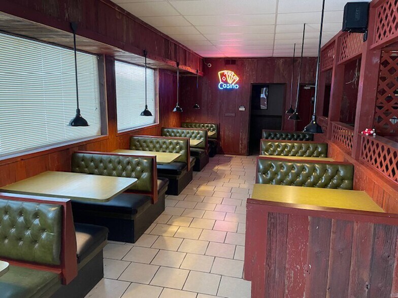 More Photos Of N5696 850th St, Elk Mound Restaurant For Lease
